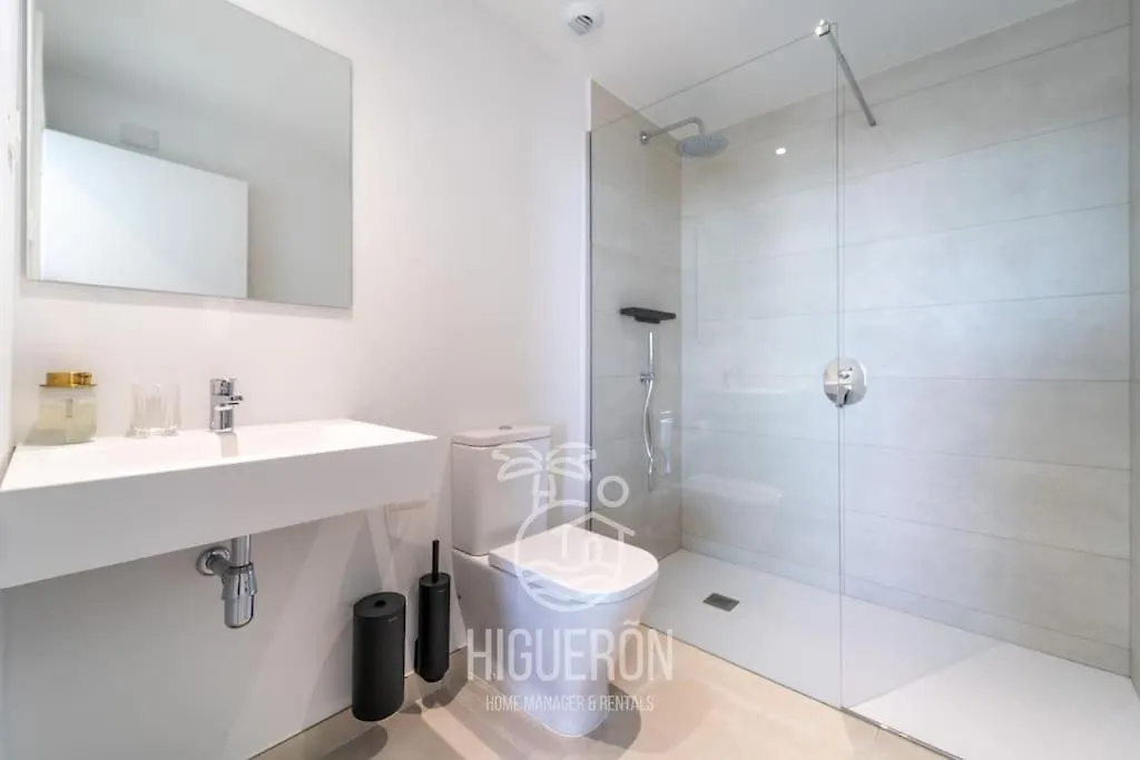 Higueronrentals Twin Apartments Málaga 0*,